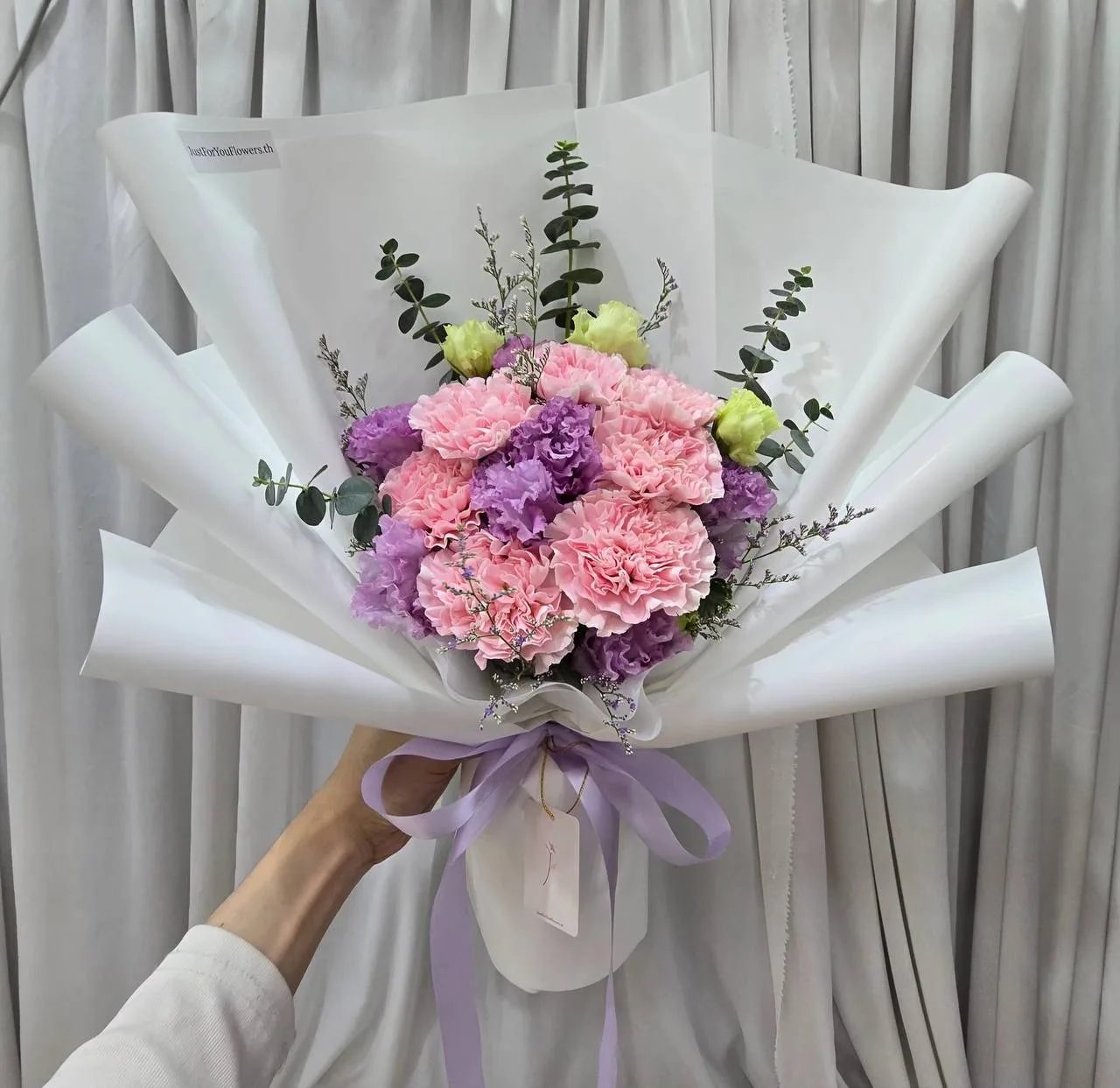 Classic Hand Bouquet